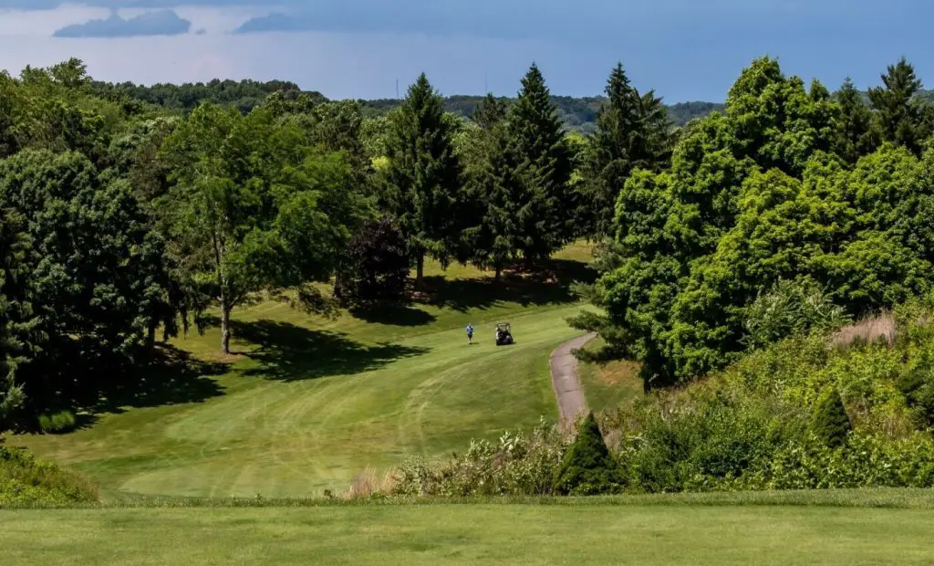 best stay and play golf packages in Ohio