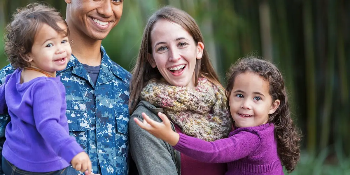 military_man_and_family military man and family